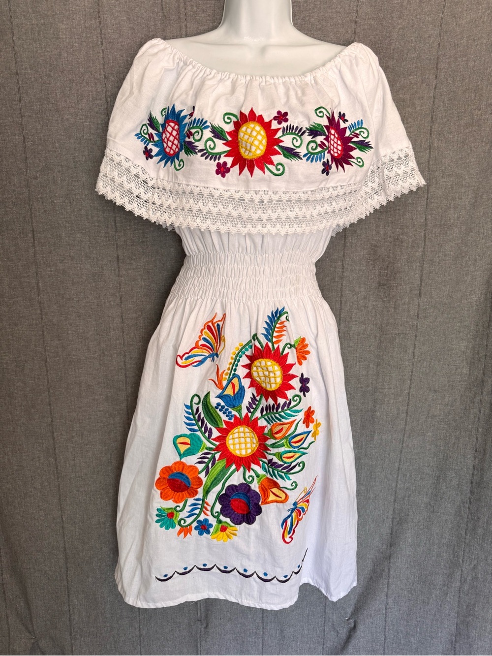 White Off The Shoulder Mexican Embroidered Butterfly Sunflower Dress Medium
***